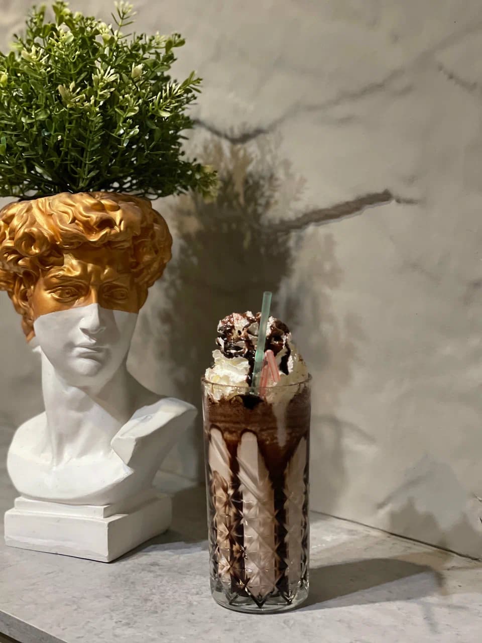 Авторские коктейли в Мята Lounge — миксология высшего уровня